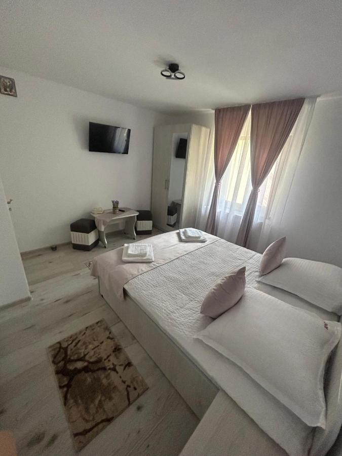Casa Dani&Moni Hotel Moeciu De Sus Buitenkant foto