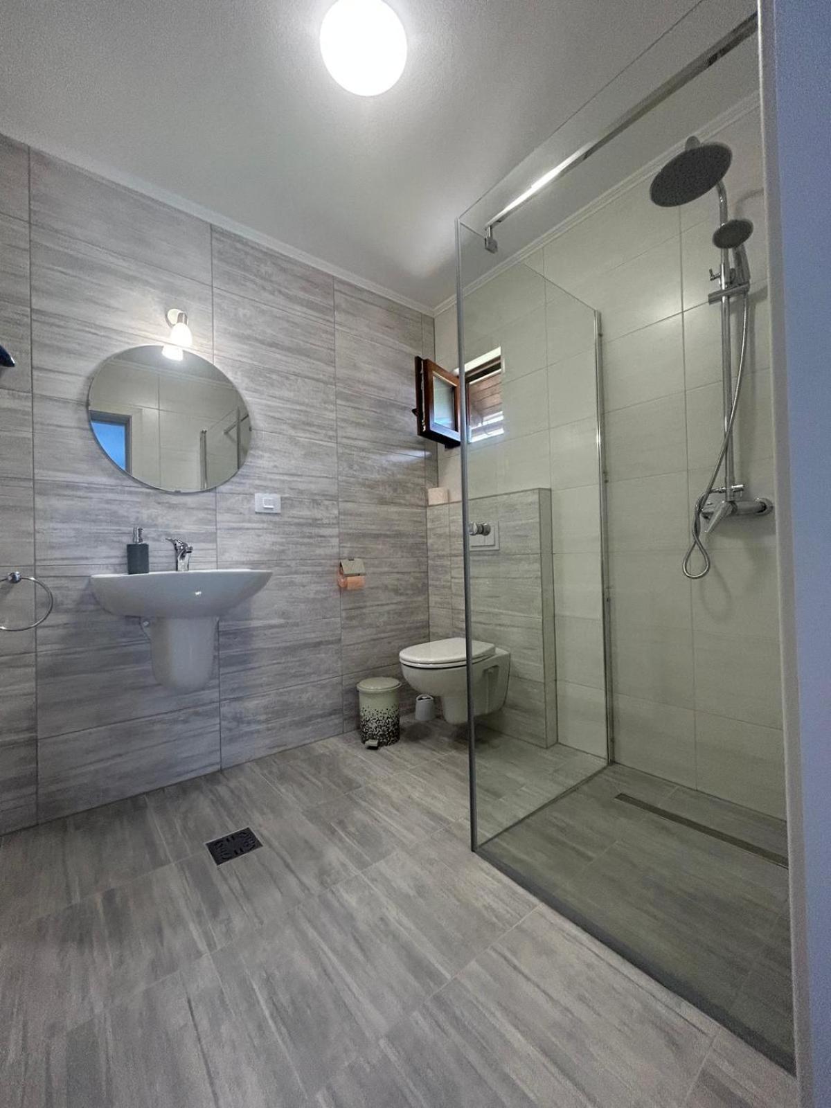 Casa Dani&Moni Hotel Moeciu De Sus Buitenkant foto